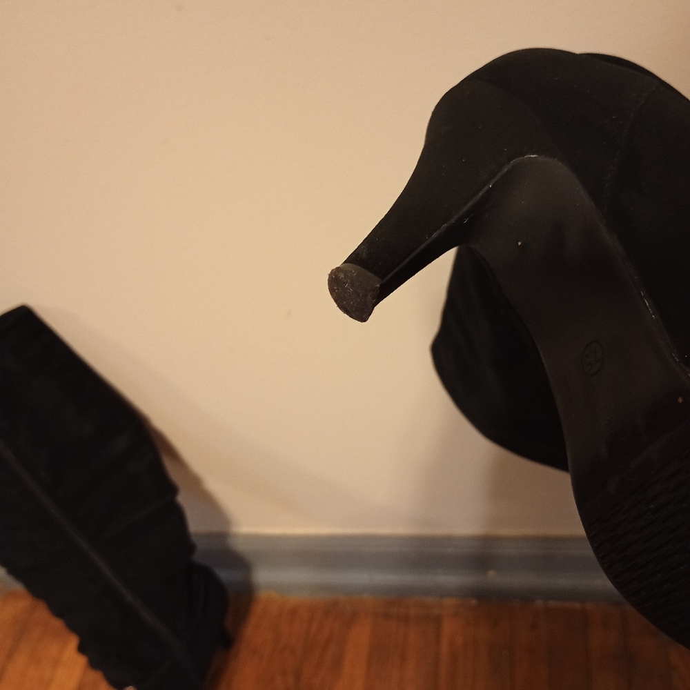 Black suede boots